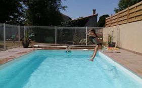Les Tourterelles Bed & Breakfast