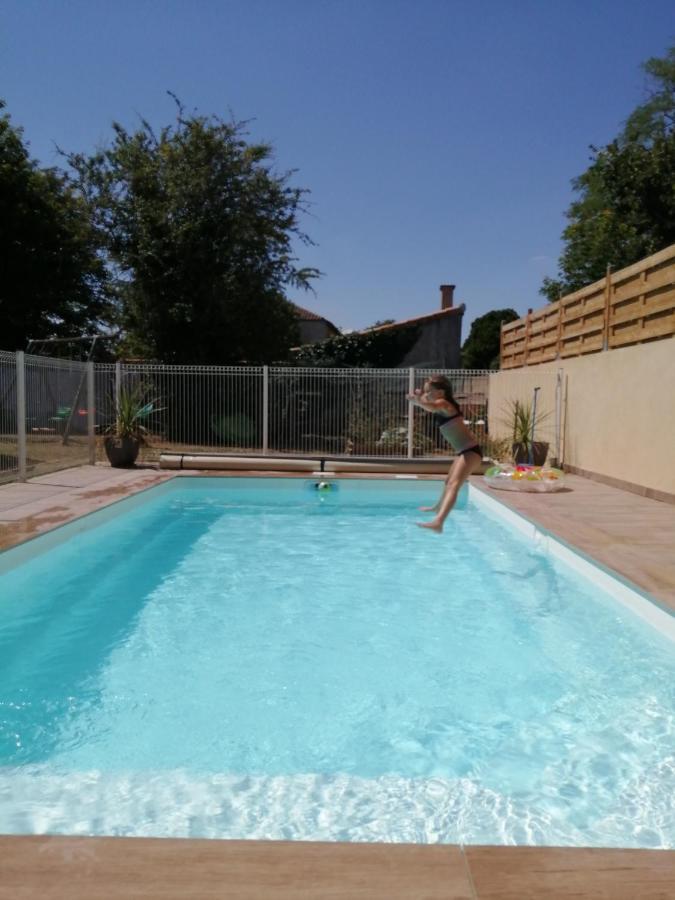 Les Tourterelles Bed & Breakfast Chabournay Exterior photo