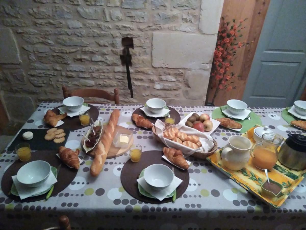 Les Tourterelles Bed & Breakfast Chabournay Exterior photo