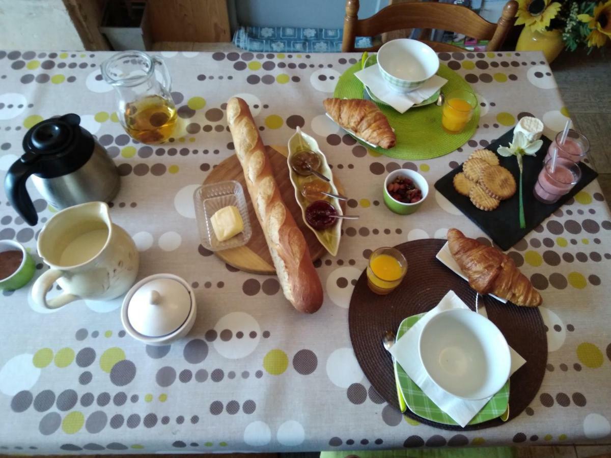 Les Tourterelles Bed & Breakfast Chabournay Exterior photo